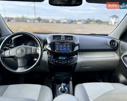Сірий Тойота RAV4 EV, об'ємом двигуна 0 л та пробігом 149 тис. км за 11999 $, фото 15 на Automoto.ua
