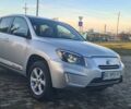 Серый Тойота RAV4 EV, объемом двигателя 0 л и пробегом 130 тыс. км за 8950 $, фото 33 на Automoto.ua