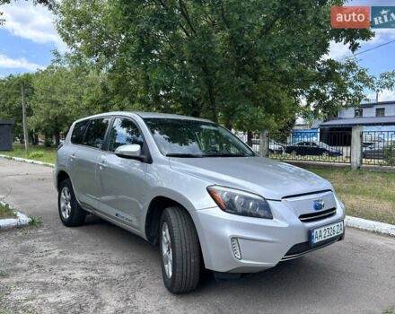 Сірий Тойота RAV4 EV, об'ємом двигуна 0 л та пробігом 195 тис. км за 9000 $, фото 2 на Automoto.ua