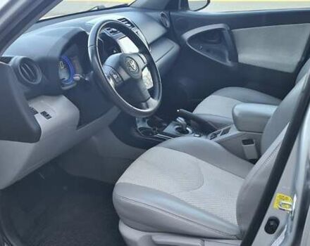 Серый Тойота RAV4 EV, объемом двигателя 0 л и пробегом 130 тыс. км за 8950 $, фото 13 на Automoto.ua