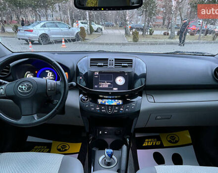 Сірий Тойота RAV4 EV, об'ємом двигуна 0 л та пробігом 136 тис. км за 10700 $, фото 10 на Automoto.ua