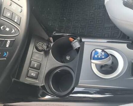 Серый Тойота RAV4 EV, объемом двигателя 0 л и пробегом 130 тыс. км за 8950 $, фото 39 на Automoto.ua