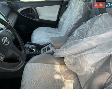 Сірий Тойота RAV4 EV, об'ємом двигуна 0 л та пробігом 119 тис. км за 11900 $, фото 12 на Automoto.ua