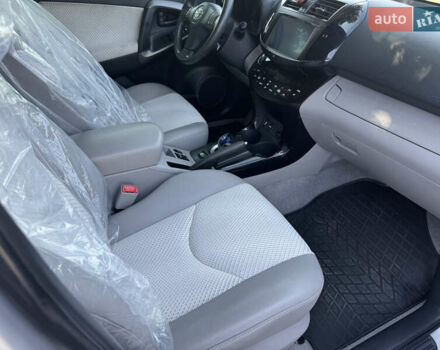 Сірий Тойота RAV4 EV, об'ємом двигуна 0 л та пробігом 119 тис. км за 11900 $, фото 19 на Automoto.ua