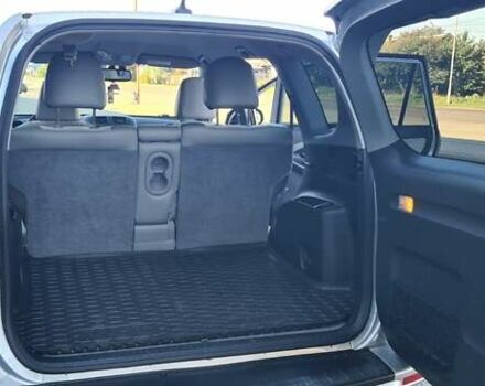 Серый Тойота RAV4 EV, объемом двигателя 0 л и пробегом 130 тыс. км за 8950 $, фото 4 на Automoto.ua