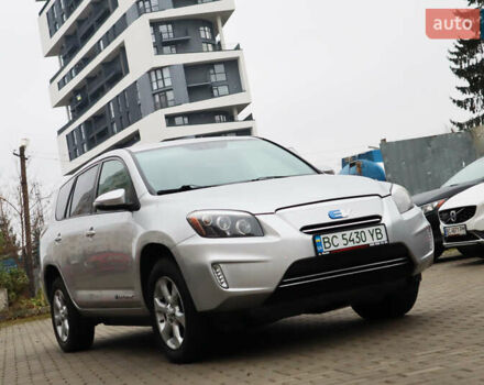 Сірий Тойота RAV4 EV, об'ємом двигуна 0 л та пробігом 74 тис. км за 13200 $, фото 1 на Automoto.ua