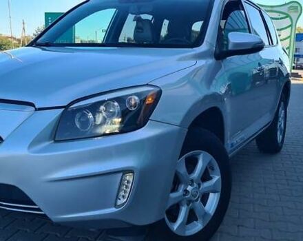Сірий Тойота RAV4 EV, об'ємом двигуна 0 л та пробігом 129 тис. км за 9850 $, фото 1 на Automoto.ua