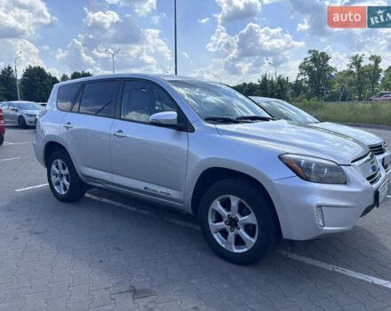 Сірий Тойота RAV4 EV, об'ємом двигуна 0 л та пробігом 195 тис. км за 9000 $, фото 1 на Automoto.ua