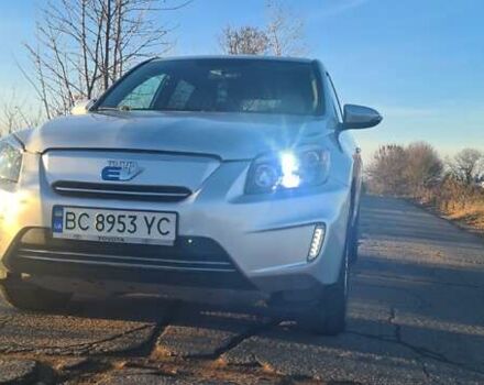 Серый Тойота RAV4 EV, объемом двигателя 0 л и пробегом 130 тыс. км за 8950 $, фото 1 на Automoto.ua