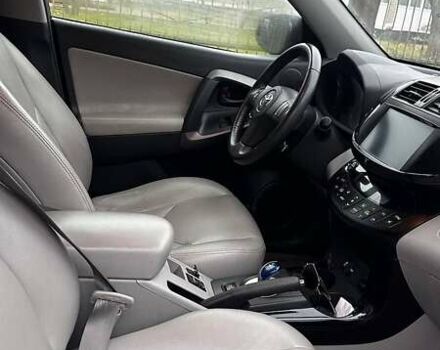 Синій Тойота RAV4 EV, об'ємом двигуна 0 л та пробігом 155 тис. км за 9999 $, фото 11 на Automoto.ua