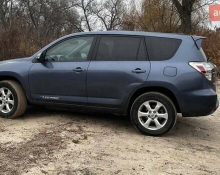 Синій Тойота RAV4 EV, об'ємом двигуна 0 л та пробігом 155 тис. км за 9999 $, фото 3 на Automoto.ua