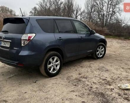 Синій Тойота RAV4 EV, об'ємом двигуна 0 л та пробігом 155 тис. км за 9999 $, фото 2 на Automoto.ua