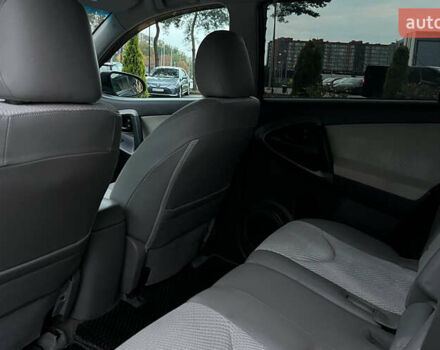 Тойота RAV4 EV 2013 в Львове на Automoto.ua Синий Тойота RAV4 EV, объемом двигателя 0 л и пробегом 230 тыс. км за 8999 $, фото 17 на Automoto.ua