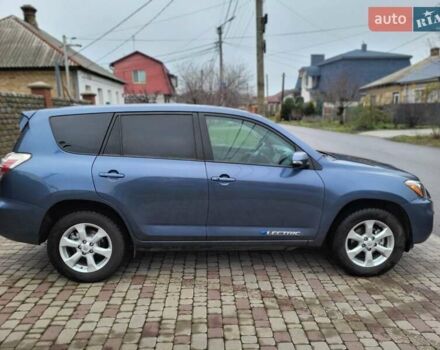 Синій Тойота RAV4 EV, об'ємом двигуна 0 л та пробігом 222 тис. км за 9999 $, фото 3 на Automoto.ua