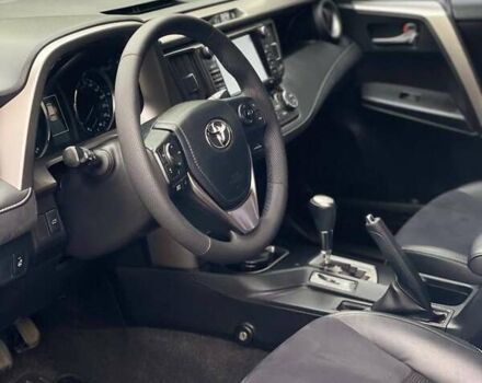 Білий Тойота RAV4 PHEV, об'ємом двигуна 2.49 л та пробігом 70 тис. км за 22700 $, фото 23 на Automoto.ua
