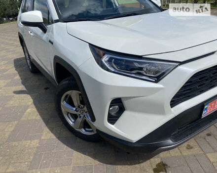 Белый Тойота RAV4 PHEV, объемом двигателя 2.49 л и пробегом 72 тыс. км за 37800 $, фото 25 на Automoto.ua