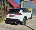 Белый Тойота RAV4 PHEV, объемом двигателя 2.49 л и пробегом 90 тыс. км за 42000 $, фото 4 на Automoto.ua