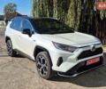 Белый Тойота RAV4 PHEV, объемом двигателя 2.49 л и пробегом 90 тыс. км за 42000 $, фото 1 на Automoto.ua