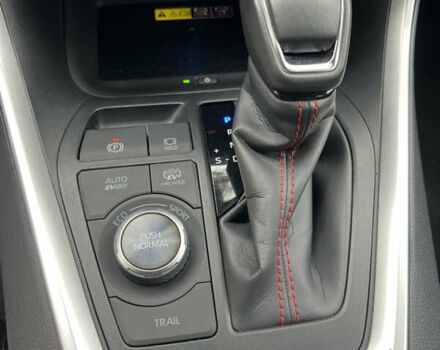 Белый Тойота RAV4 PHEV, объемом двигателя 0 л и пробегом 9 тыс. км за 44200 $, фото 33 на Automoto.ua