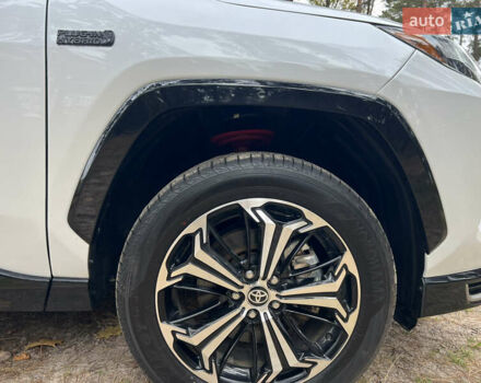 Белый Тойота RAV4 PHEV, объемом двигателя 0 л и пробегом 9 тыс. км за 44200 $, фото 19 на Automoto.ua