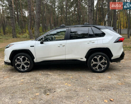 Белый Тойота RAV4 PHEV, объемом двигателя 0 л и пробегом 9 тыс. км за 44200 $, фото 8 на Automoto.ua