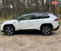 Белый Тойота RAV4 PHEV, объемом двигателя 0 л и пробегом 9 тыс. км за 44200 $, фото 8 на Automoto.ua