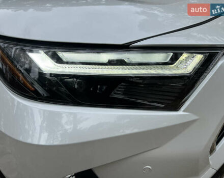 Белый Тойота RAV4 PHEV, объемом двигателя 0 л и пробегом 9 тыс. км за 44200 $, фото 20 на Automoto.ua