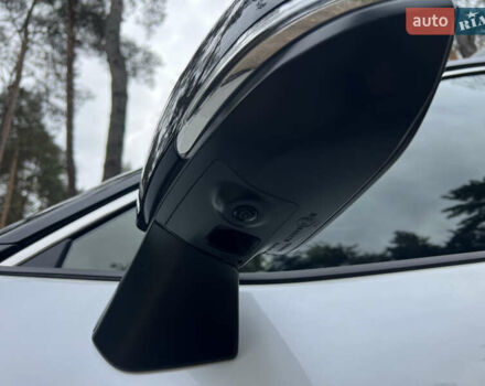 Белый Тойота RAV4 PHEV, объемом двигателя 0 л и пробегом 9 тыс. км за 44200 $, фото 12 на Automoto.ua