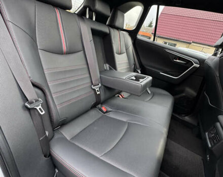Белый Тойота RAV4 PHEV, объемом двигателя 2.5 л и пробегом 10 тыс. км за 44000 $, фото 19 на Automoto.ua