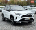 Белый Тойота RAV4 PHEV, объемом двигателя 2.5 л и пробегом 10 тыс. км за 44000 $, фото 1 на Automoto.ua