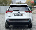 Белый Тойота RAV4 PHEV, объемом двигателя 2.5 л и пробегом 10 тыс. км за 44000 $, фото 7 на Automoto.ua
