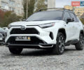 Белый Тойота RAV4 PHEV, объемом двигателя 2.5 л и пробегом 10 тыс. км за 44000 $, фото 1 на Automoto.ua