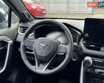 Белый Тойота RAV4 PHEV, объемом двигателя 2.5 л и пробегом 10 тыс. км за 44000 $, фото 18 на Automoto.ua