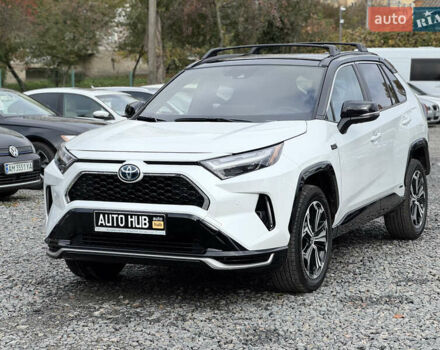 Белый Тойота RAV4 PHEV, объемом двигателя 2.5 л и пробегом 10 тыс. км за 44000 $, фото 5 на Automoto.ua