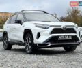 Белый Тойота RAV4 PHEV, объемом двигателя 2.5 л и пробегом 10 тыс. км за 44000 $, фото 2 на Automoto.ua