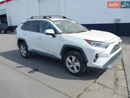 Белый Тойота RAV4 PHEV, объемом двигателя 2.49 л и пробегом 123 тыс. км за 9500 $, фото 1 на Automoto.ua