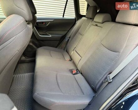 Черный Тойота RAV4 PHEV, объемом двигателя 2.49 л и пробегом 71 тыс. км за 43990 $, фото 10 на Automoto.ua