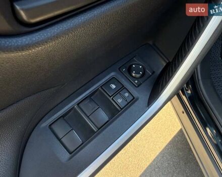 Черный Тойота RAV4 PHEV, объемом двигателя 2.49 л и пробегом 71 тыс. км за 43990 $, фото 17 на Automoto.ua