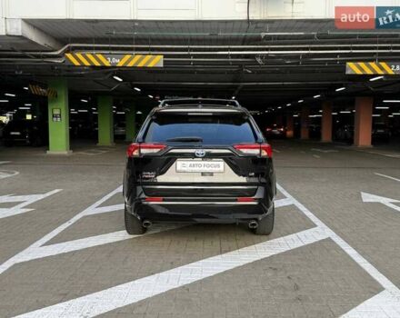 Черный Тойота RAV4 PHEV, объемом двигателя 2.49 л и пробегом 71 тыс. км за 40990 $, фото 5 на Automoto.ua