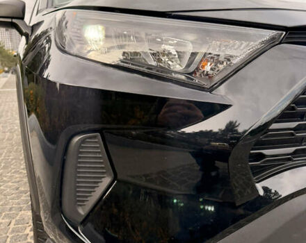 Черный Тойота RAV4 PHEV, объемом двигателя 2.5 л и пробегом 70 тыс. км за 26000 $, фото 8 на Automoto.ua