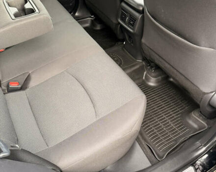 Черный Тойота RAV4 PHEV, объемом двигателя 2.5 л и пробегом 70 тыс. км за 26000 $, фото 10 на Automoto.ua