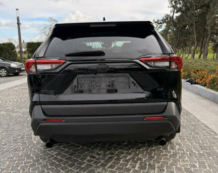 Черный Тойота RAV4 PHEV, объемом двигателя 2.5 л и пробегом 70 тыс. км за 26000 $, фото 7 на Automoto.ua