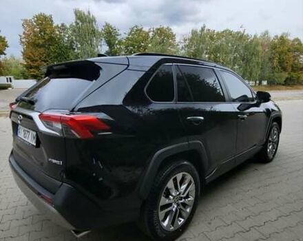Черный Тойота RAV4 PHEV, объемом двигателя 2.49 л и пробегом 13 тыс. км за 48100 $, фото 5 на Automoto.ua