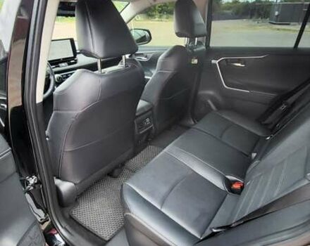 Черный Тойота RAV4 PHEV, объемом двигателя 2.49 л и пробегом 13 тыс. км за 48100 $, фото 11 на Automoto.ua