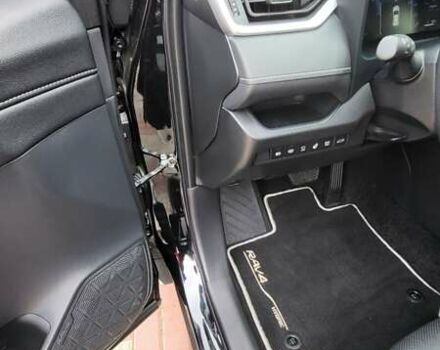Черный Тойота RAV4 PHEV, объемом двигателя 2.49 л и пробегом 13 тыс. км за 48100 $, фото 10 на Automoto.ua