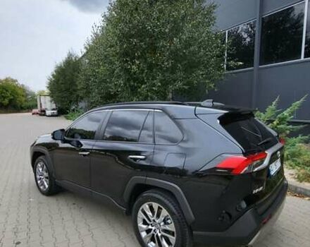 Черный Тойота RAV4 PHEV, объемом двигателя 2.49 л и пробегом 13 тыс. км за 48100 $, фото 4 на Automoto.ua