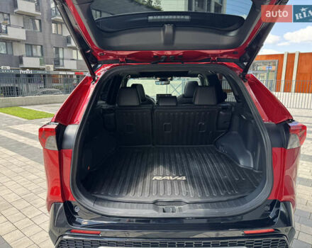 Красный Тойота RAV4 PHEV, объемом двигателя 2.49 л и пробегом 81 тыс. км за 42000 $, фото 13 на Automoto.ua