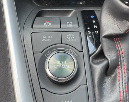 Красный Тойота RAV4 PHEV, объемом двигателя 2.49 л и пробегом 81 тыс. км за 42000 $, фото 31 на Automoto.ua