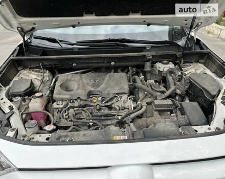 Тойота RAV4 PHEV, объемом двигателя 2.49 л и пробегом 47 тыс. км за 32000 $, фото 5 на Automoto.ua