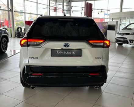 Тойота RAV4 PHEV, объемом двигателя 2.49 л и пробегом 0 тыс. км за 63985 $, фото 3 на Automoto.ua